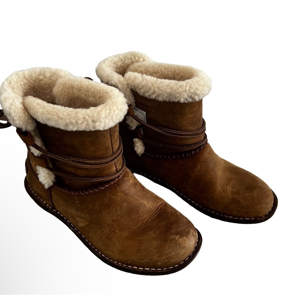 UGG Australia Rianne Winter Boots Womens Size 6 Brown Leather